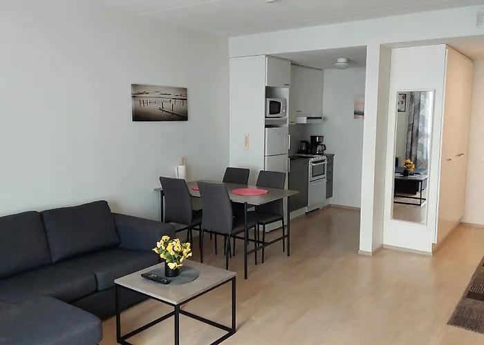 In The Location In Town And Free Parking Kotimaailma *