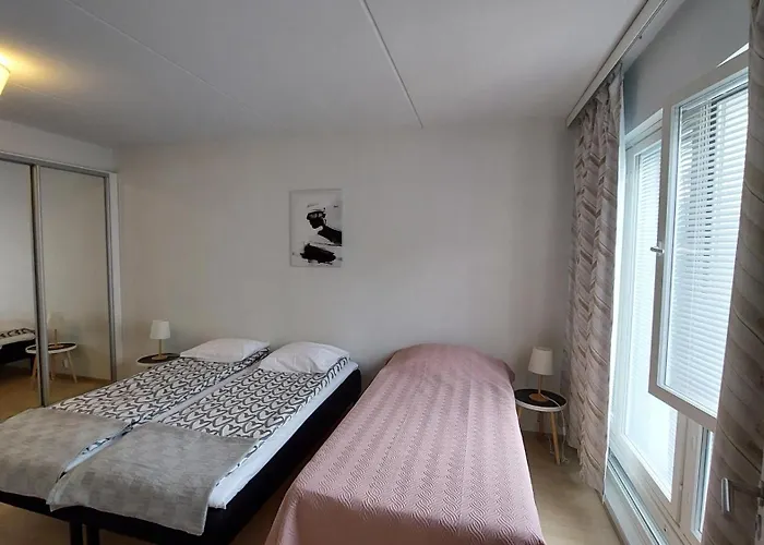 In The Location In Town And Free Parking Kotimaailma *